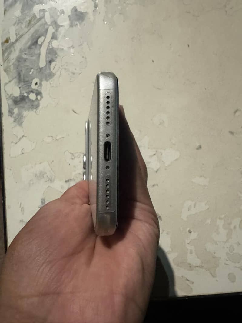 Apple iPhone 17 Pro Max 2