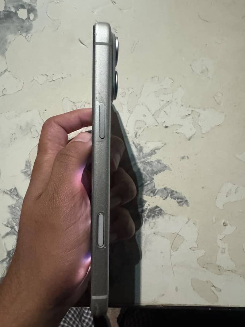 Apple iPhone 17 Pro Max 3