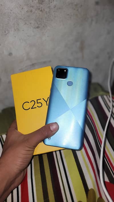 Realme C25Y