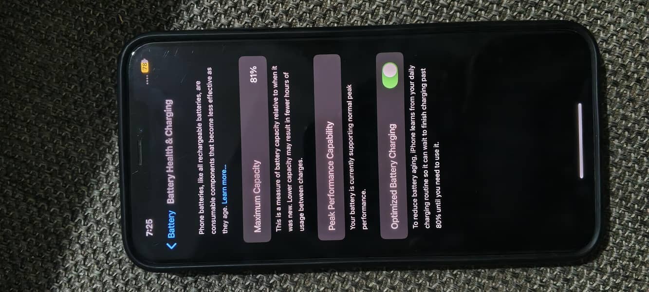 Apple iPhone Xs Max 1