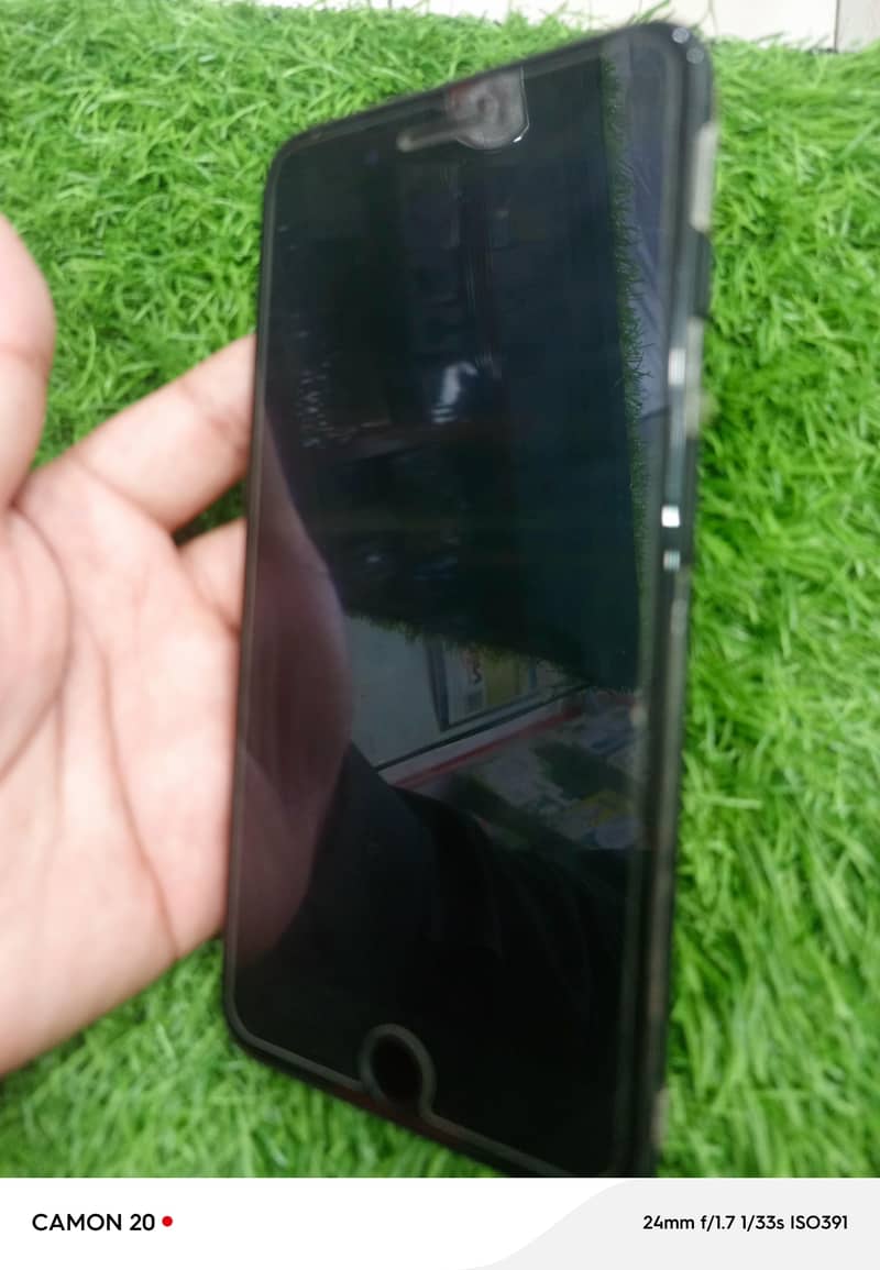 Apple iPhone 7 Plus 4