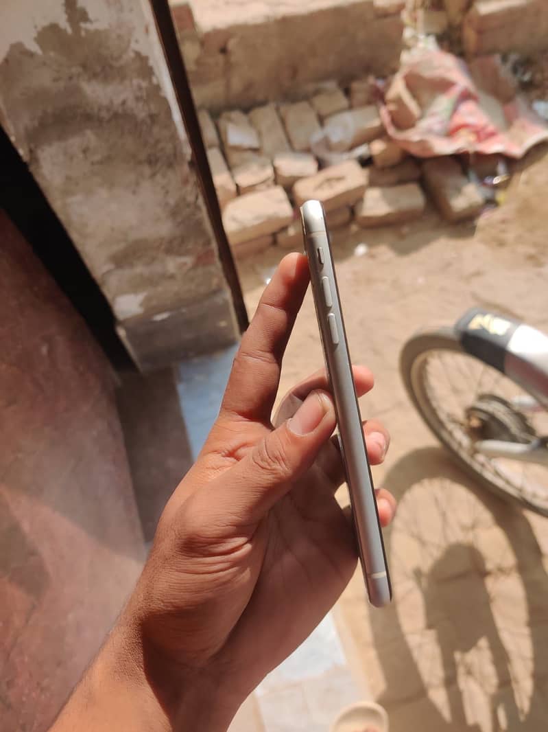 iPhone xr jv 1