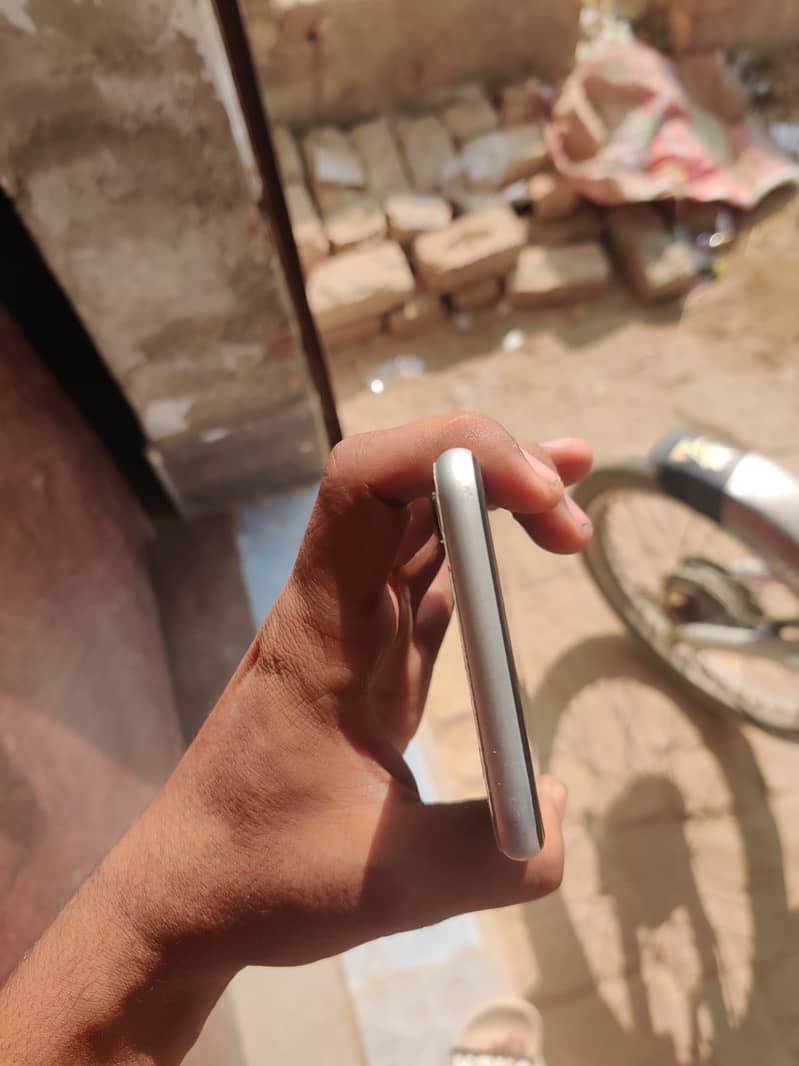 iPhone xr jv 3