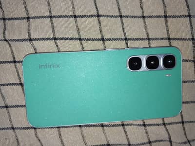 Infinix hot 60 pro in warranty. 10/10  condition with charger and box.
