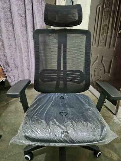 Ergonomic High-Back Mesh Office Chair with Headrest – Brand New
