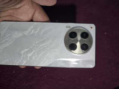 Tecno CAMON 30