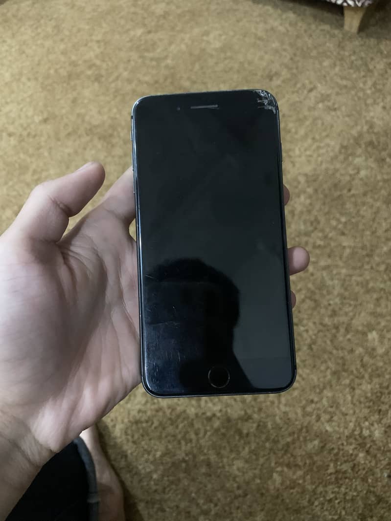 Apple iPhone 8 Plus 1