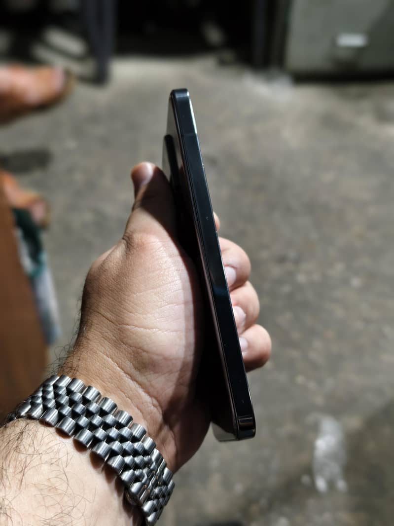 Xiaomi 13 4