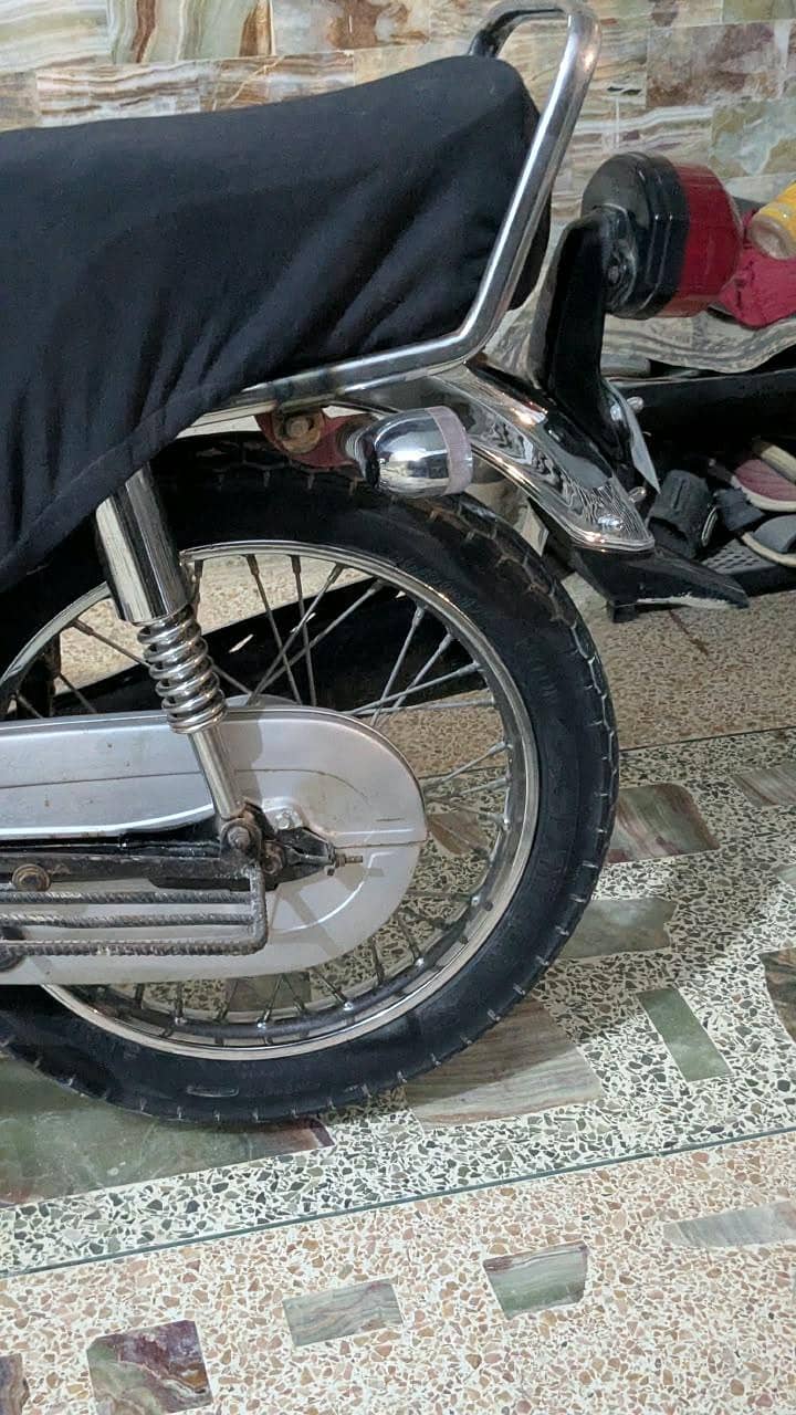 Unique 125 4