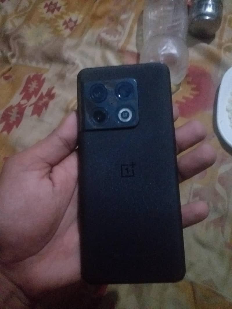 One Plus 10 Pro 1