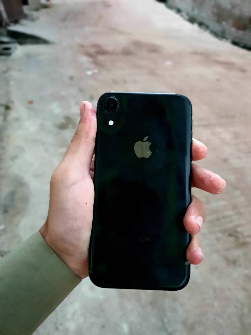 Apple iPhone XR 0