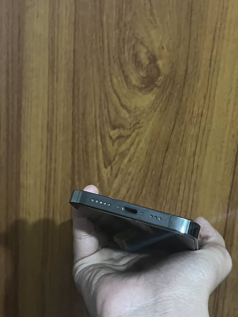 Apple iPhone 13 Pro 3