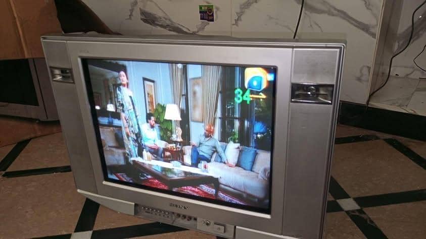 Old tv 0