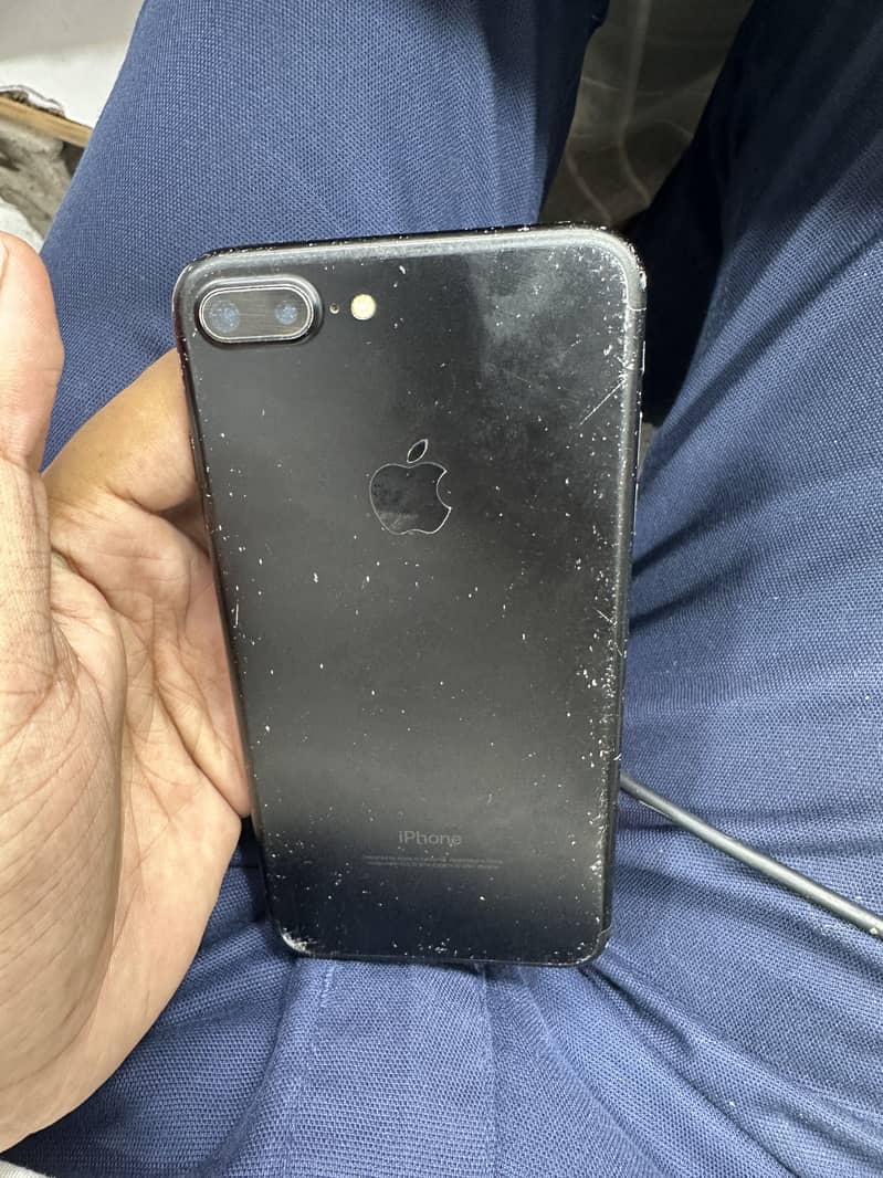 Apple iPhone 7 Plus 3