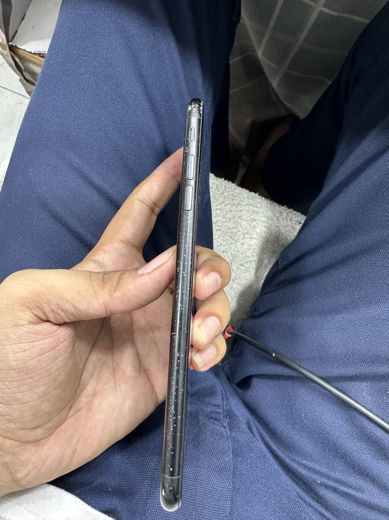 Apple iPhone 7 Plus 4