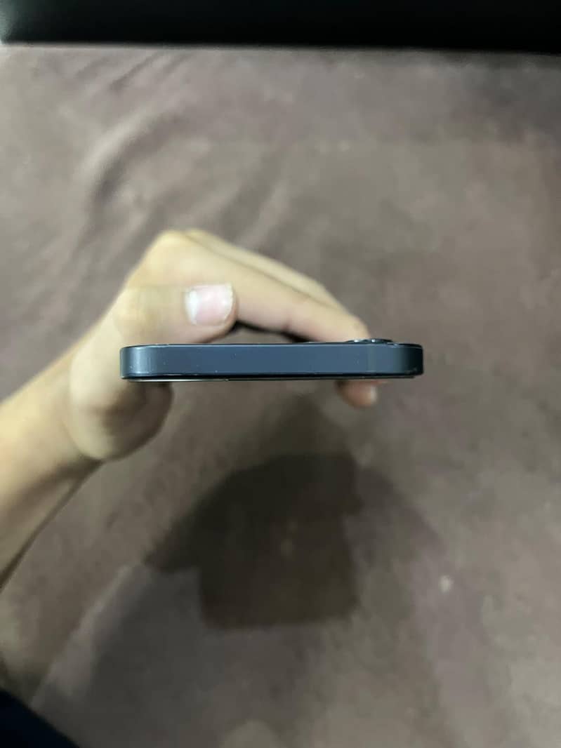 Apple iPhone 12 3