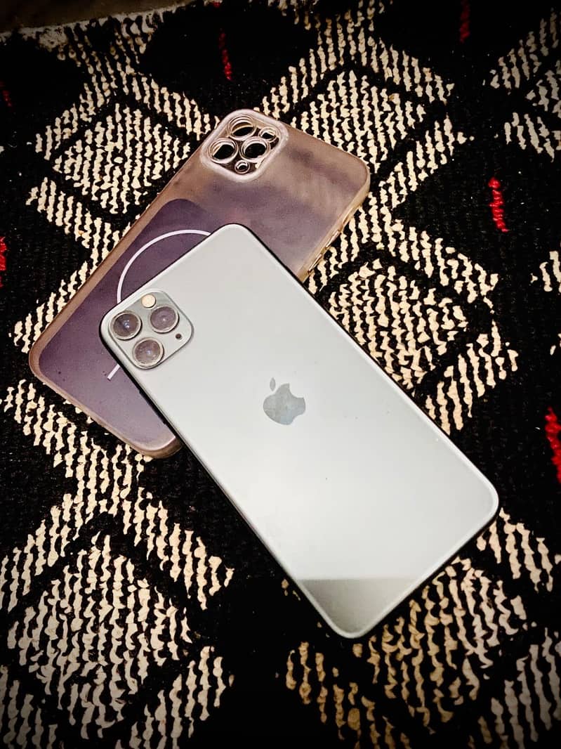 Apple iPhone 11 Pro Max 1