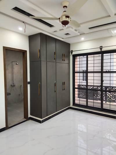 10 Marla Brand New Upper Portion Available For Rent