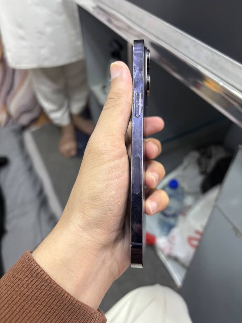Apple iPhone 14 Pro Max 2