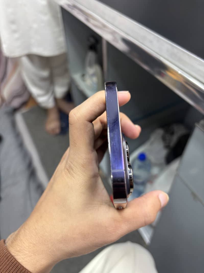 Apple iPhone 14 Pro Max 4