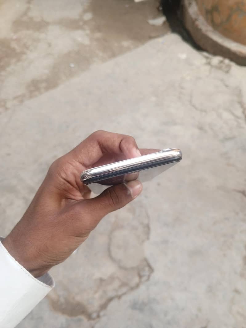 Apple iPhone X 2