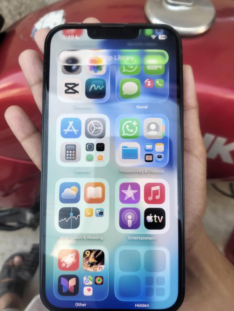 Apple iPhone 13 1