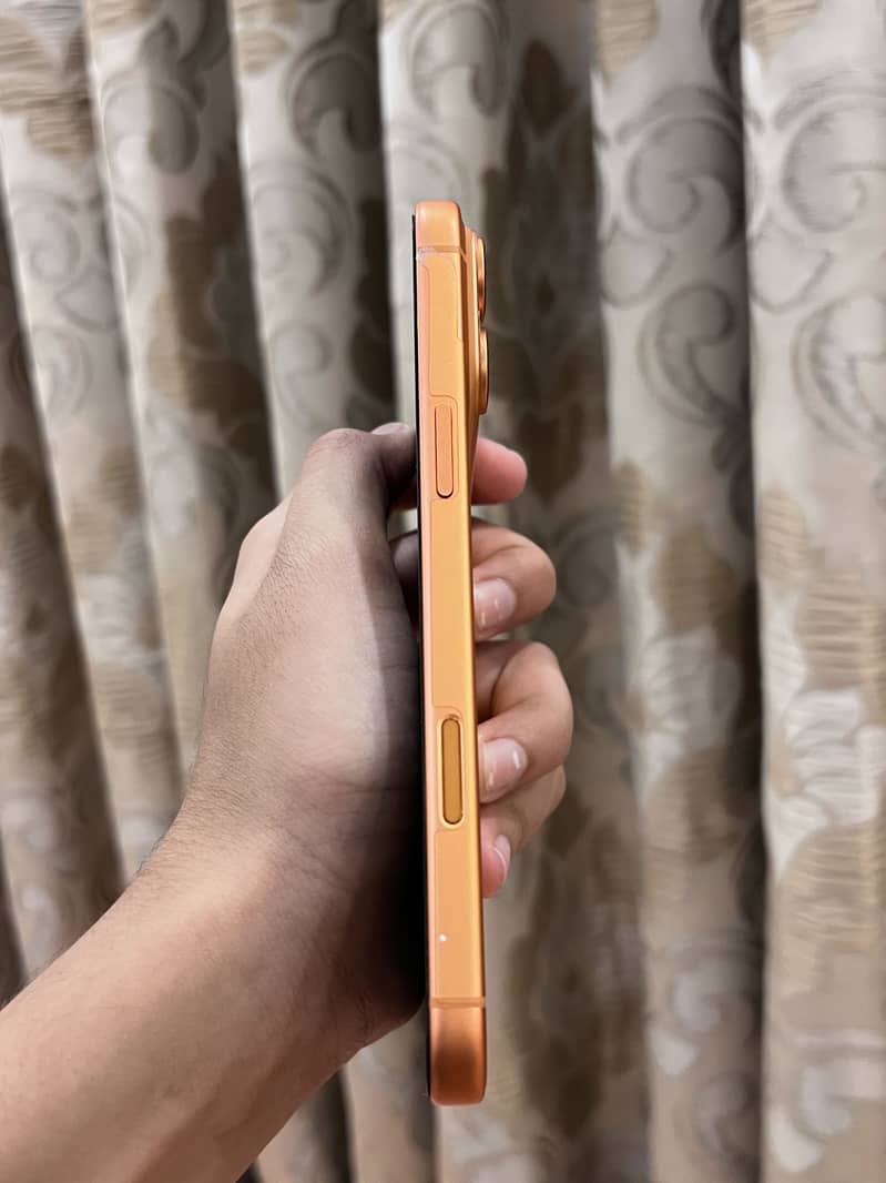 Apple iPhone 17 Pro Max 6
