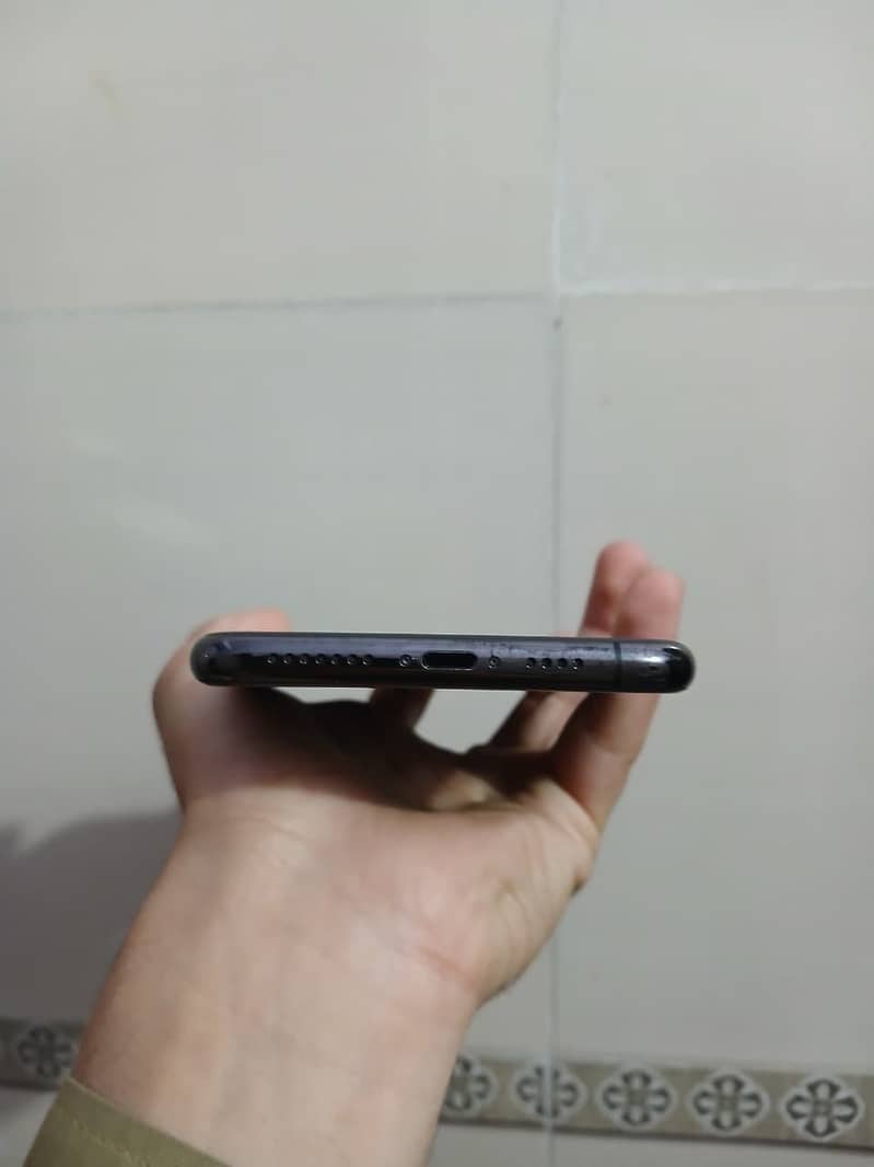Apple iPhone 11 Pro Max 1