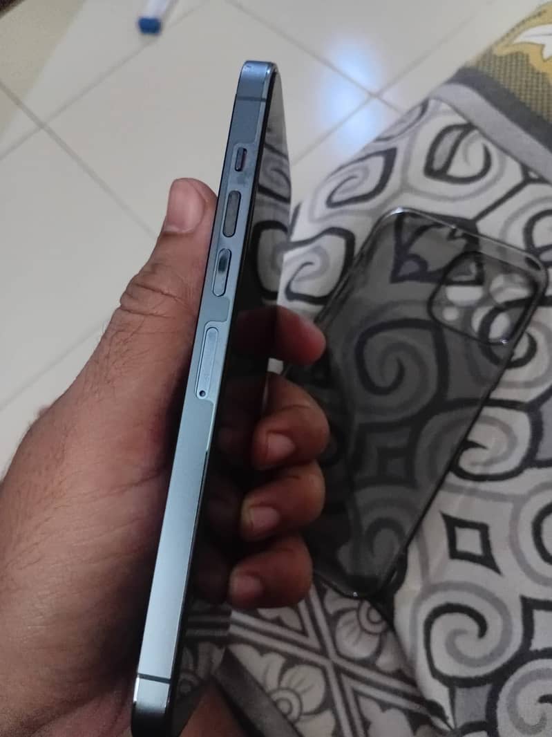 Apple iPhone 13 Pro Max 3