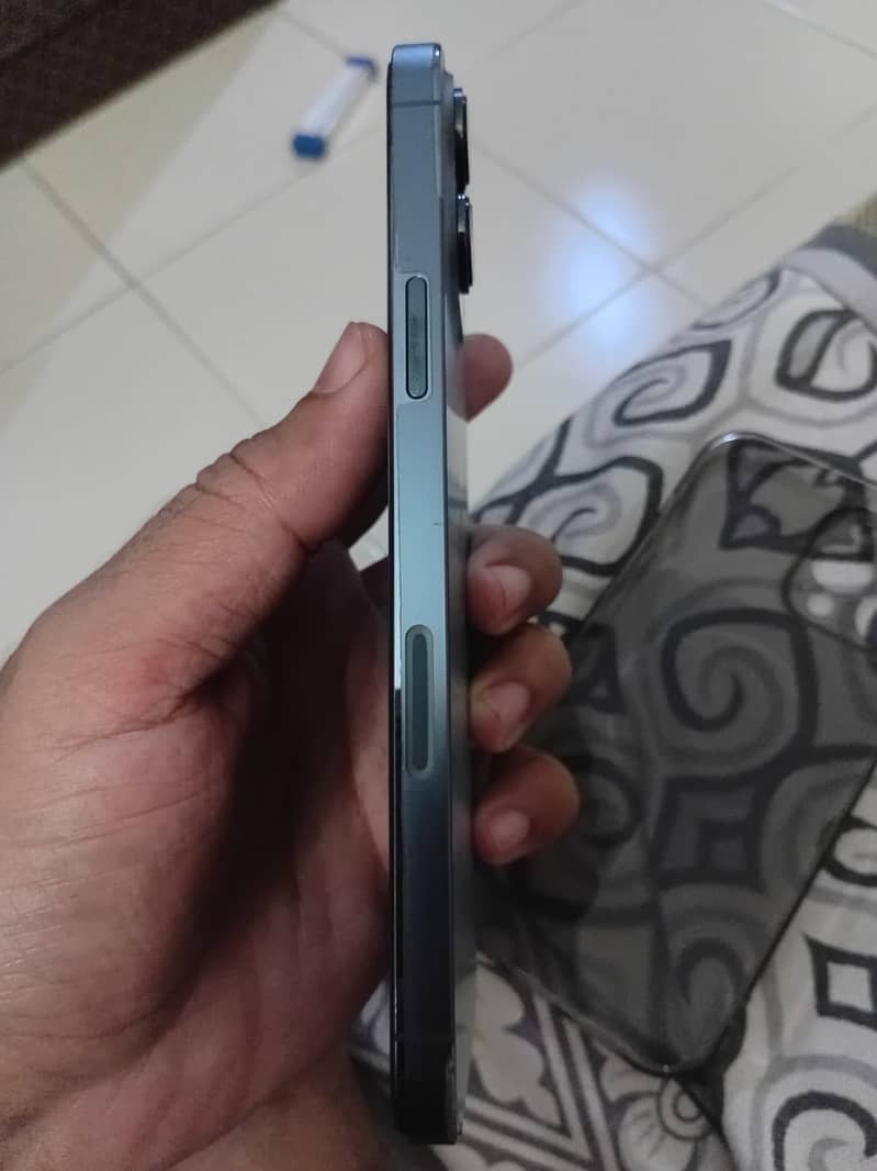 Apple iPhone 13 Pro Max 5