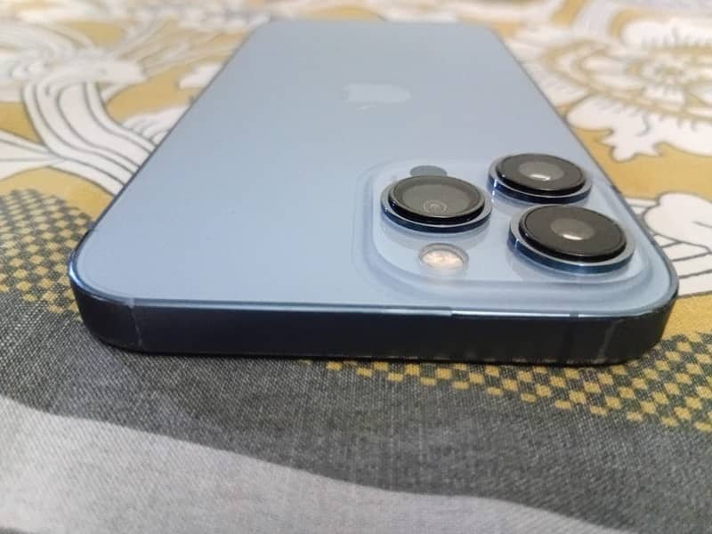 Apple iPhone 13 Pro Max 6