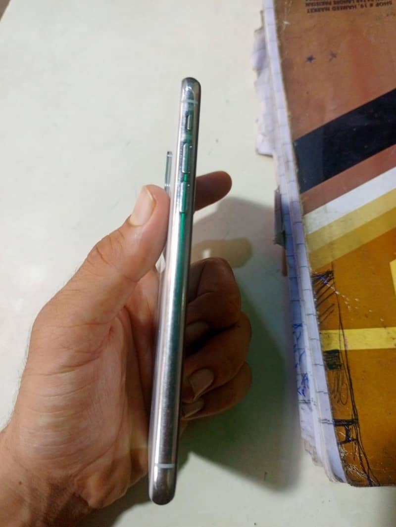 Apple iPhone X 1