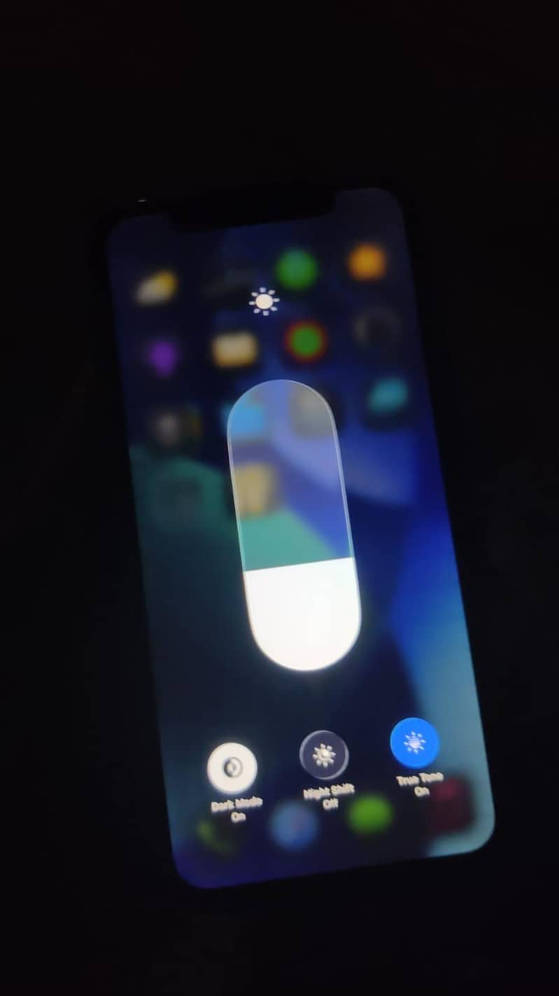 Apple iPhone X 4