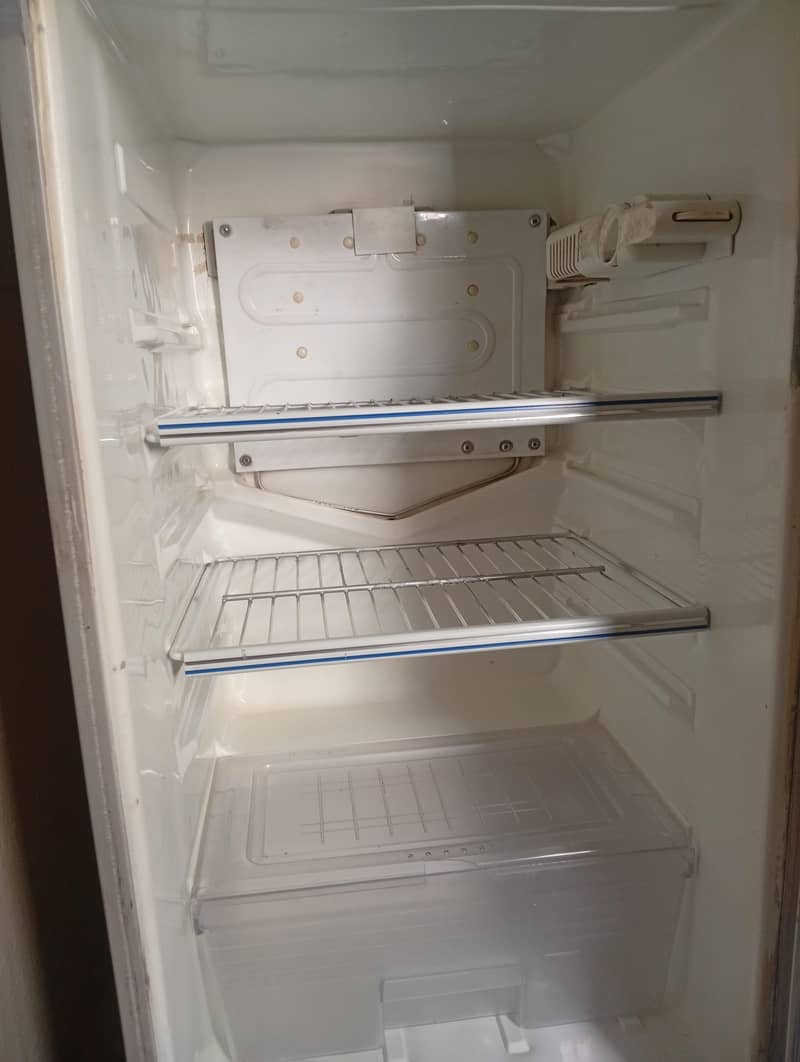 Dawlance medium size fridge 2