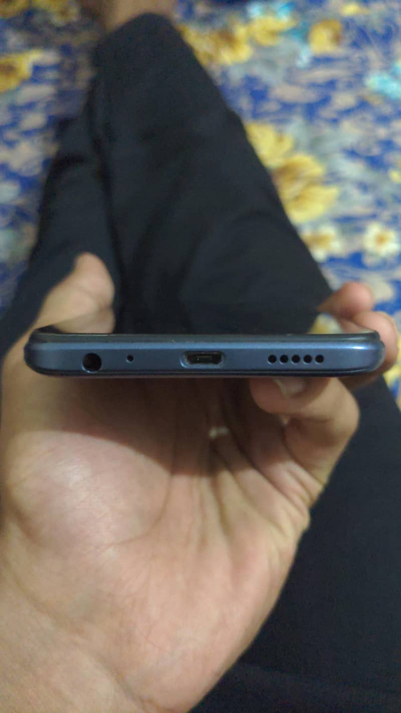 Tecno Spark 8C 3