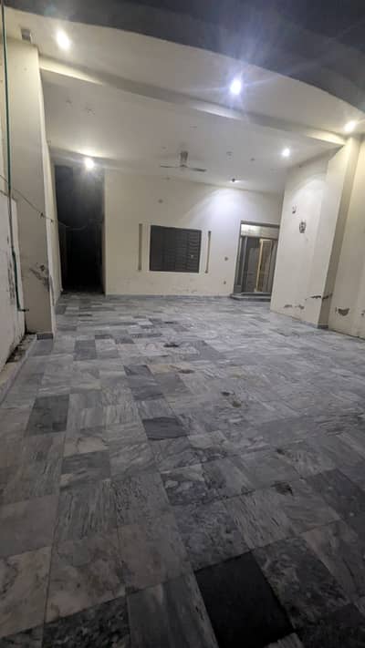 Bachelor Rooms Available for Rent