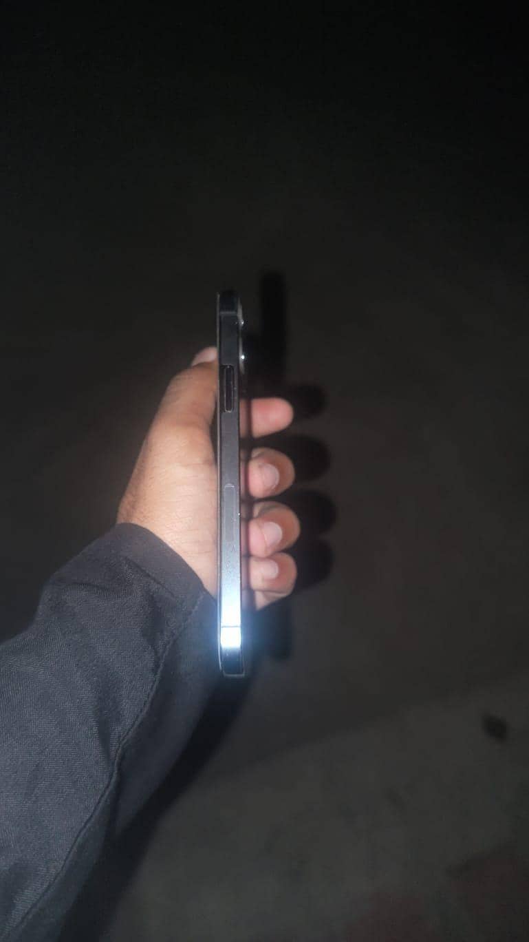 Apple iPhone 12 Pro 3