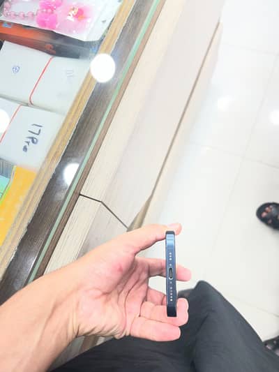 Apple iPhone 15