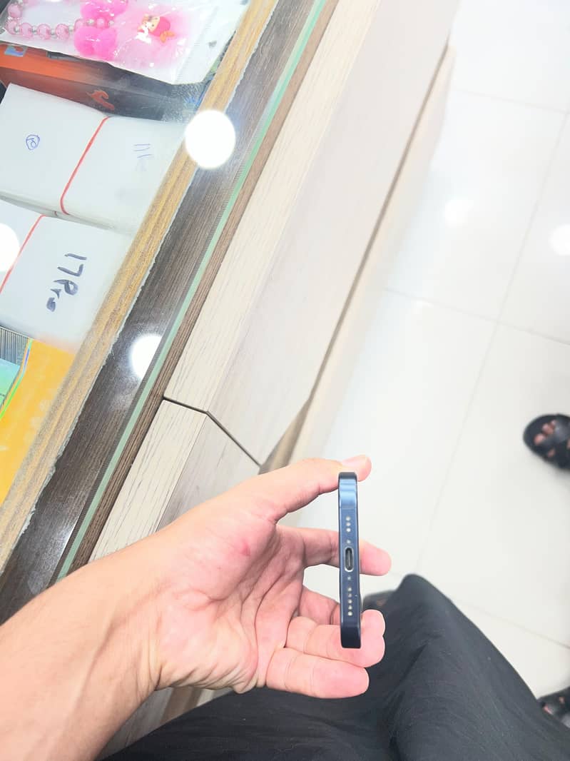 Apple iPhone 15 0