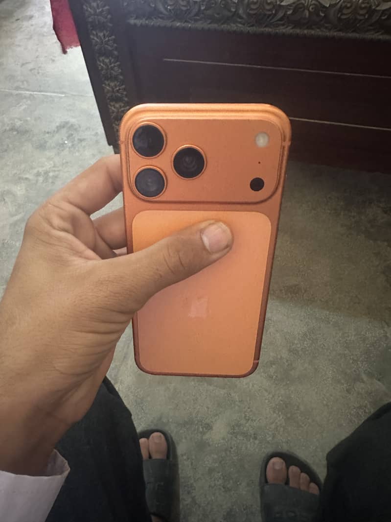 Apple iPhone 17 Pro Max 1