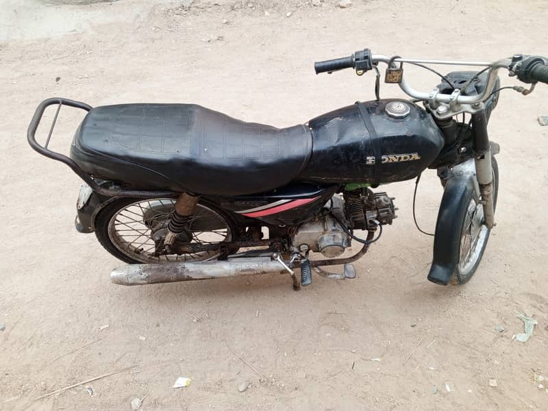 Honda CD70 0