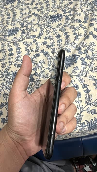 Apple iPhone XR