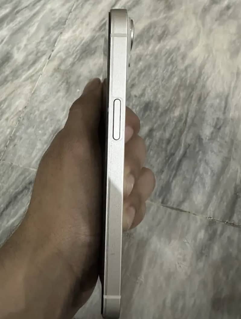 Apple iPhone 14 3