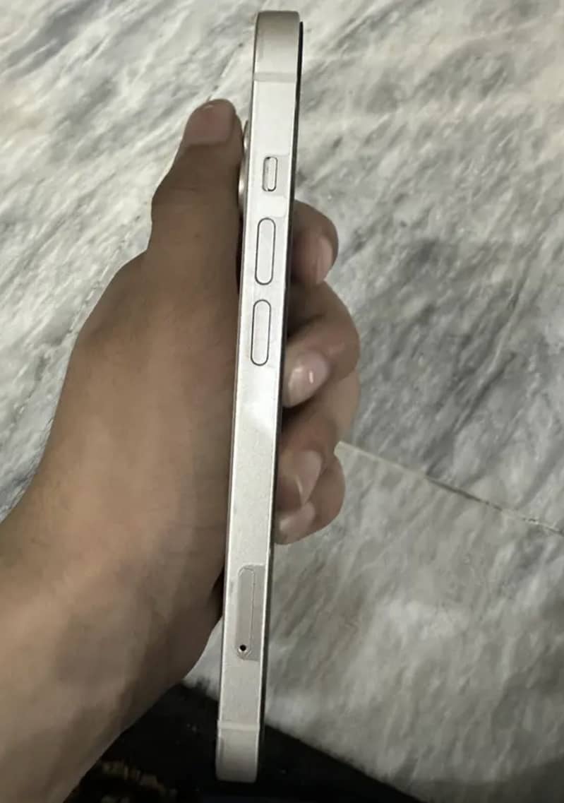 Apple iPhone 14 5