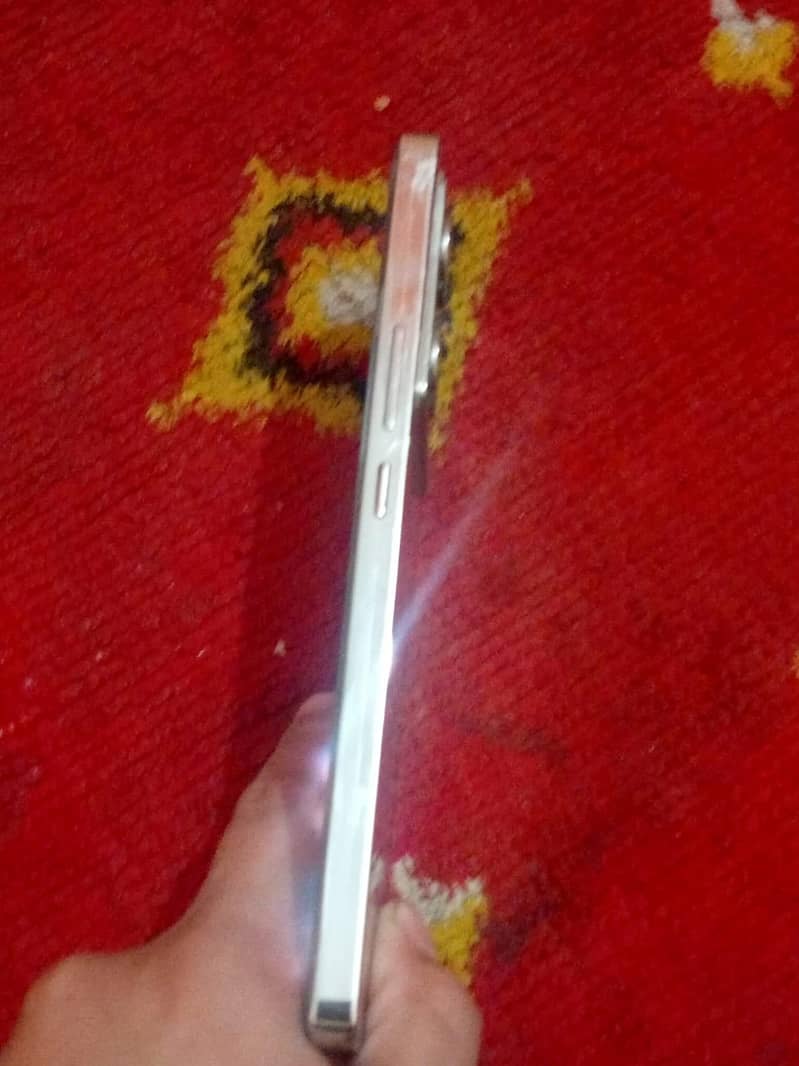 Infinix Note 40 5