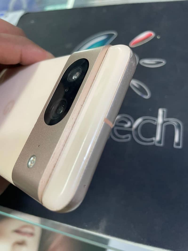 Google Pixel 8 5
