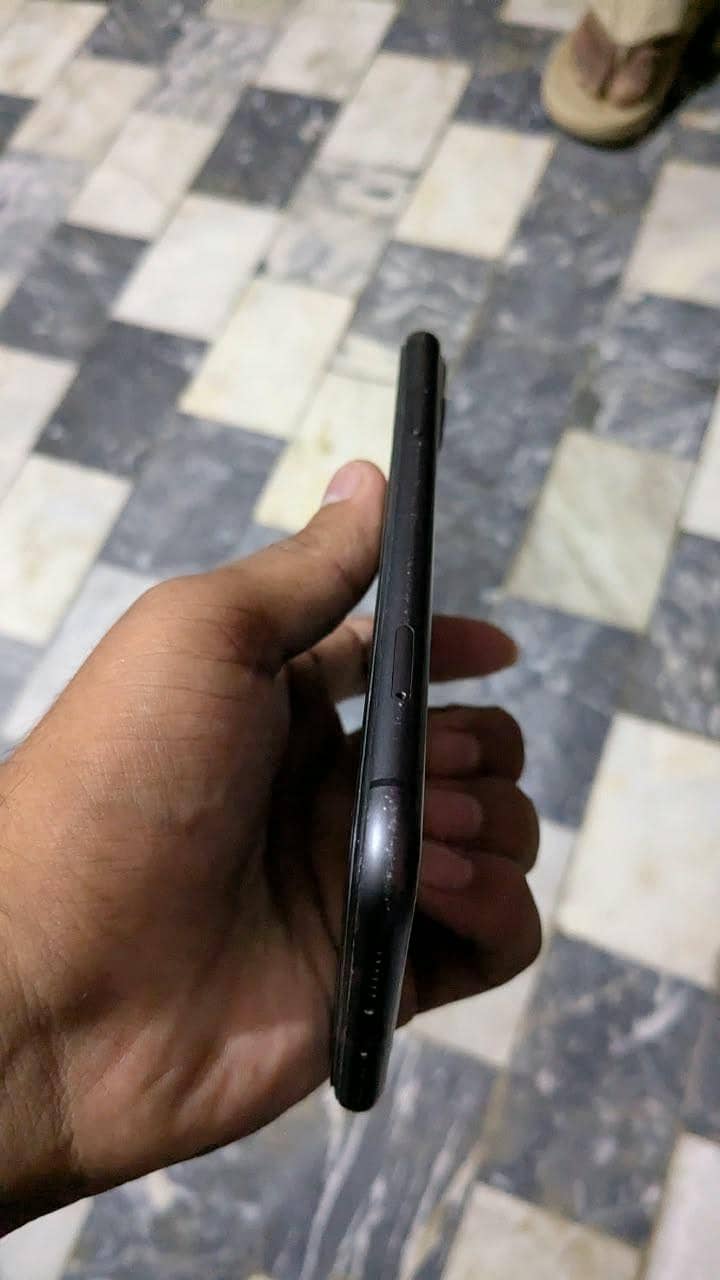 Apple iPhone 11 3