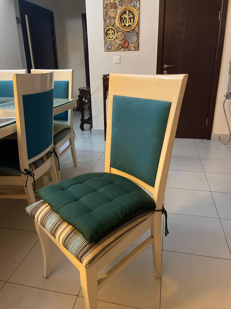 Dining Table with 8 chairs 2