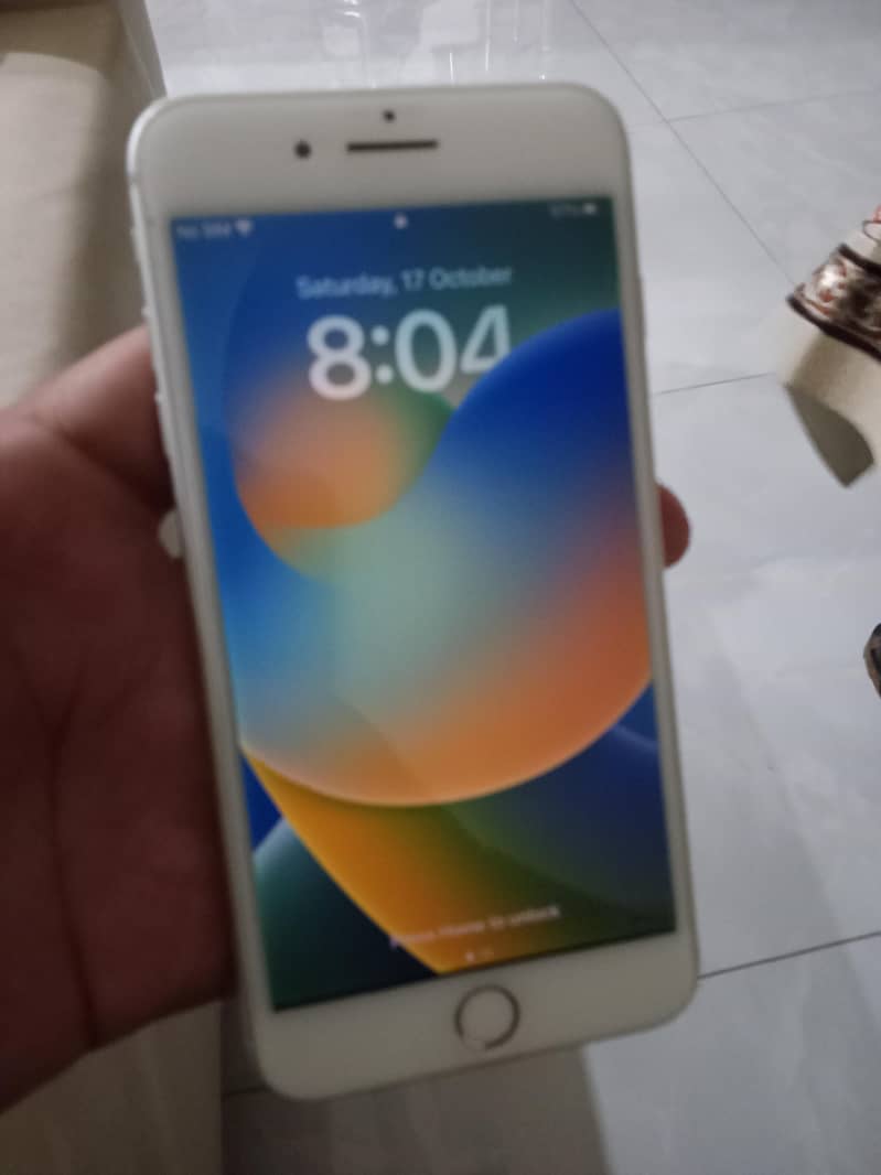 Apple iPhone 8 Plus 1