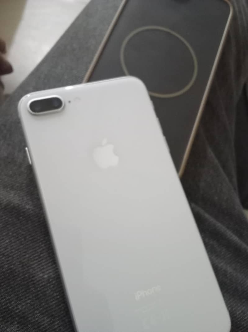 Apple iPhone 8 Plus 7
